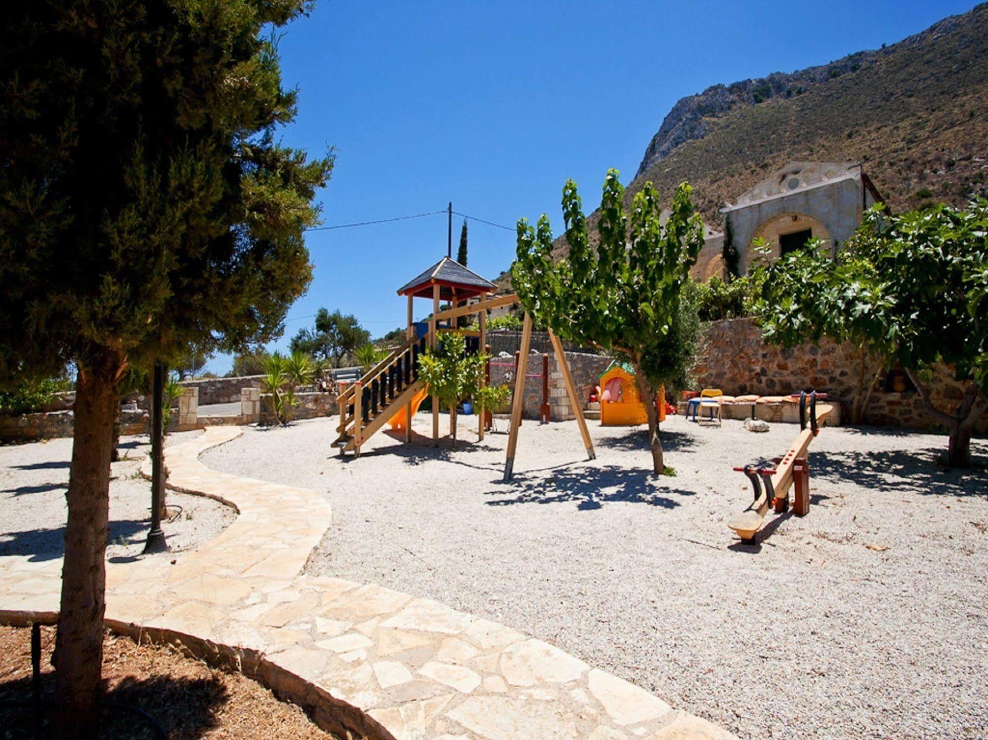 Villa Apollo - Saint George'S Retreat Village Kokkino Chorio Esterno foto